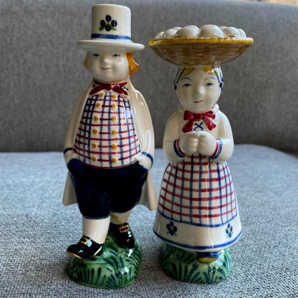 VITAG Other - Farmer Boy and Girl with Eggs hen 1948 1948 Aluminia Children´s Day Figurine